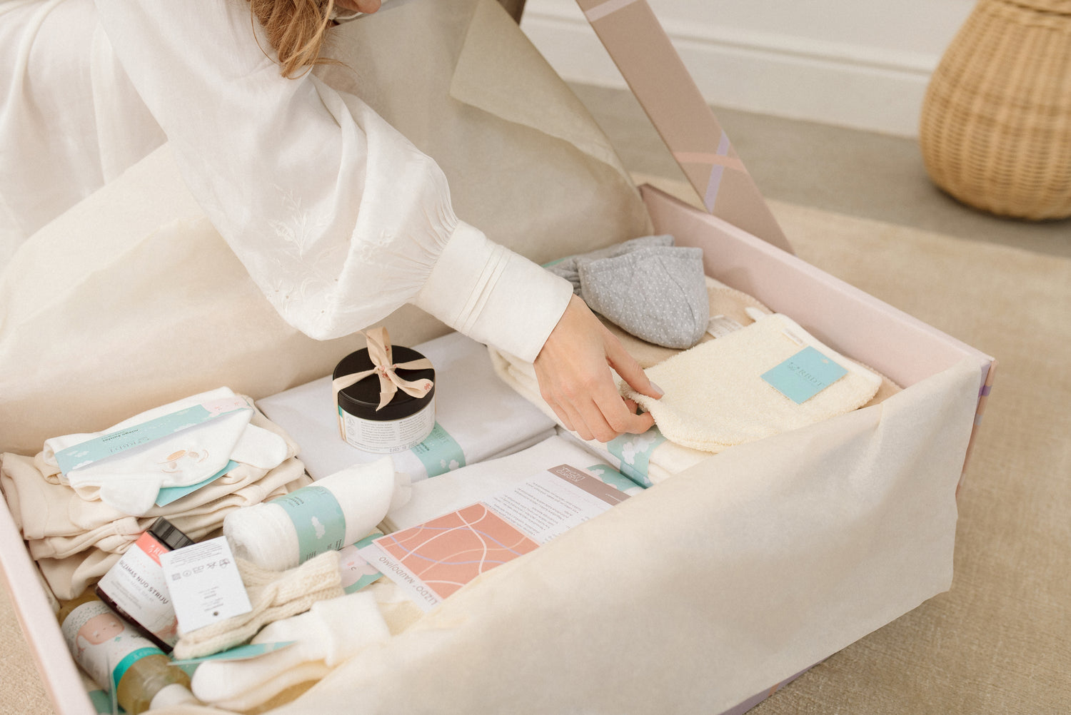 Baby's Nest - naujagimio rinkinys, dovana, lova